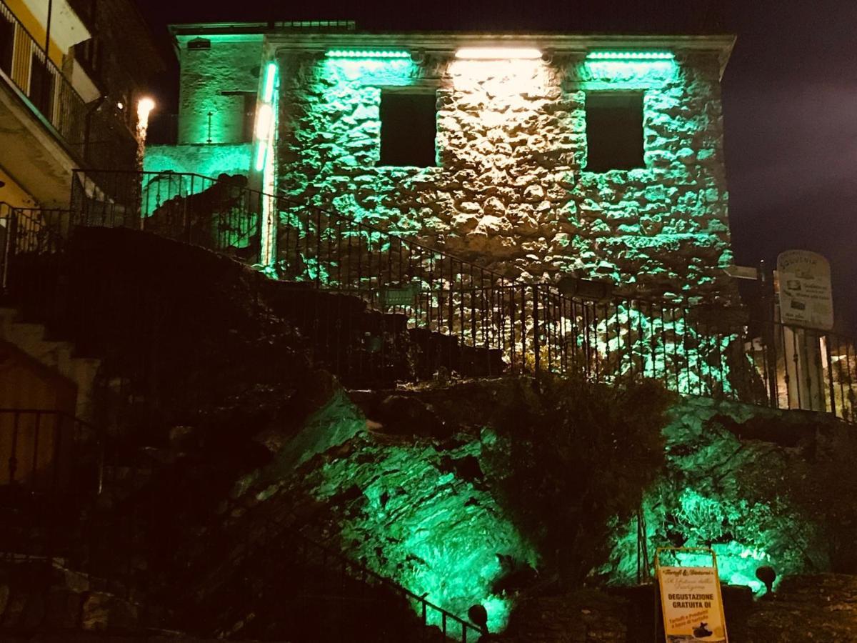 Borgo Manca Suite Sasso di Castalda Eksteriør billede