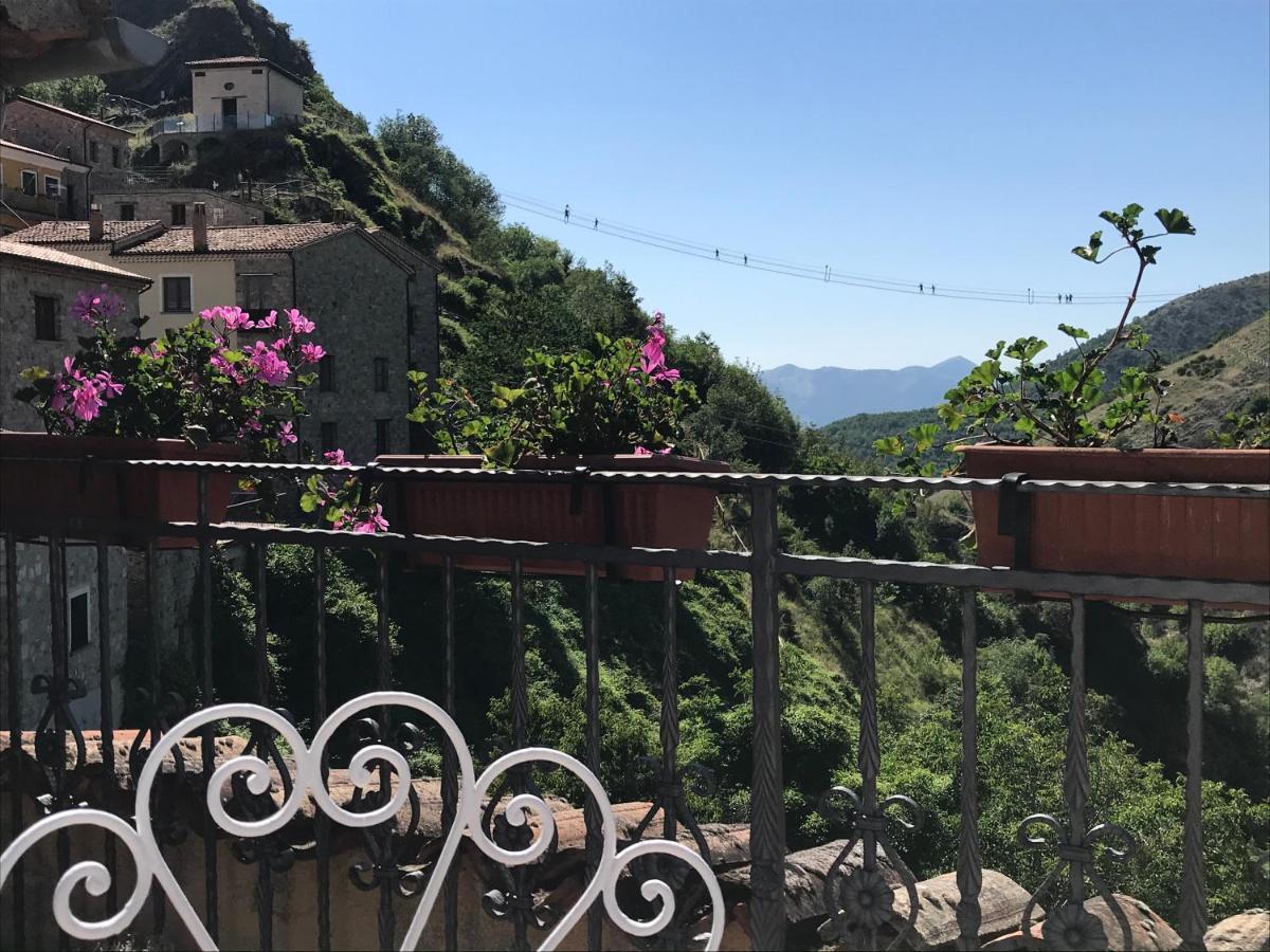 Borgo Manca Suite Sasso di Castalda Eksteriør billede