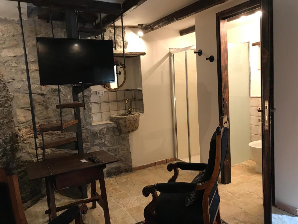 Borgo Manca Suite Sasso di Castalda Eksteriør billede