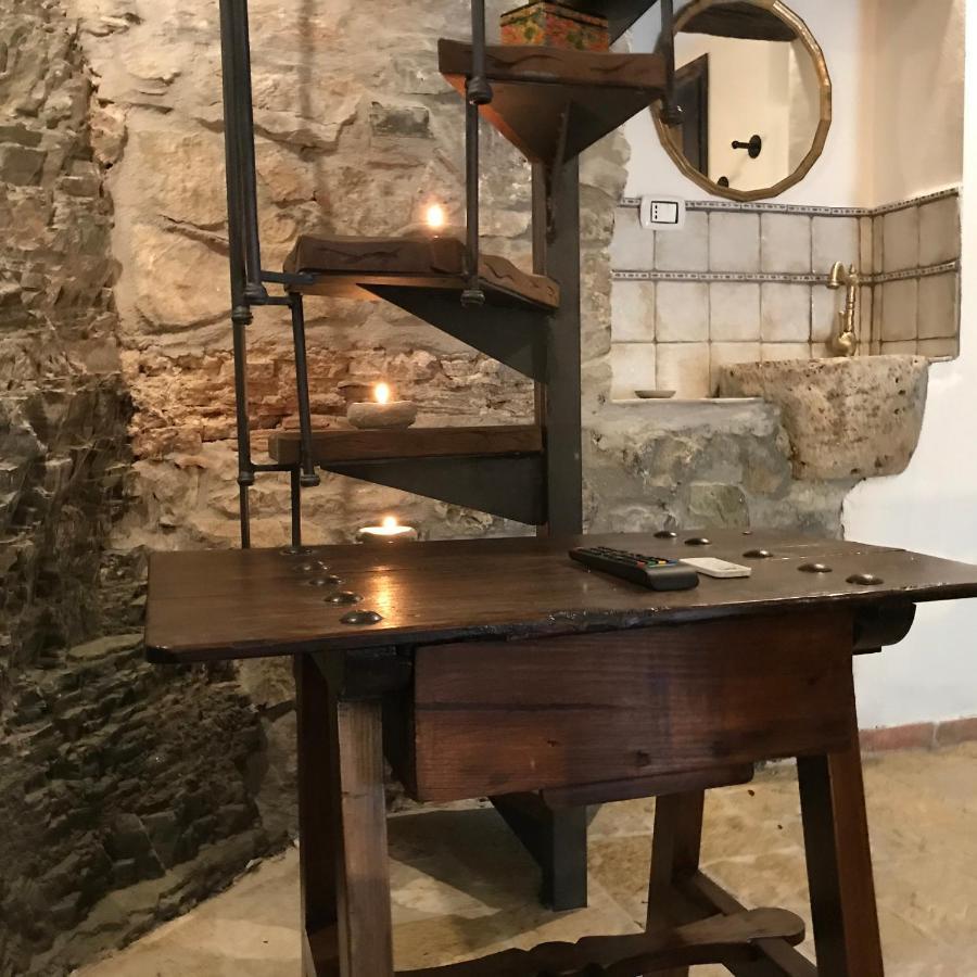 Borgo Manca Suite Sasso di Castalda Eksteriør billede
