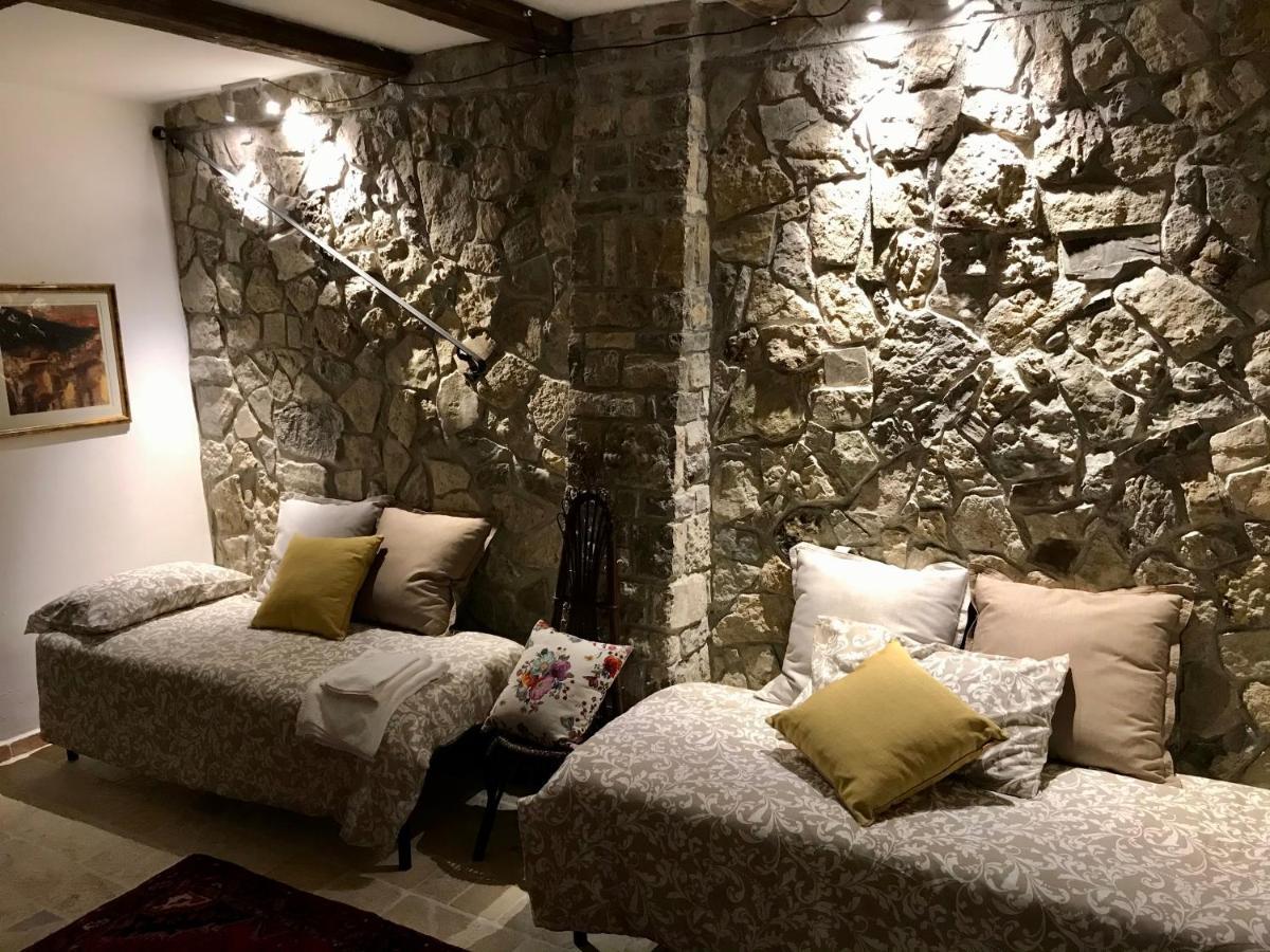 Borgo Manca Suite Sasso di Castalda Eksteriør billede