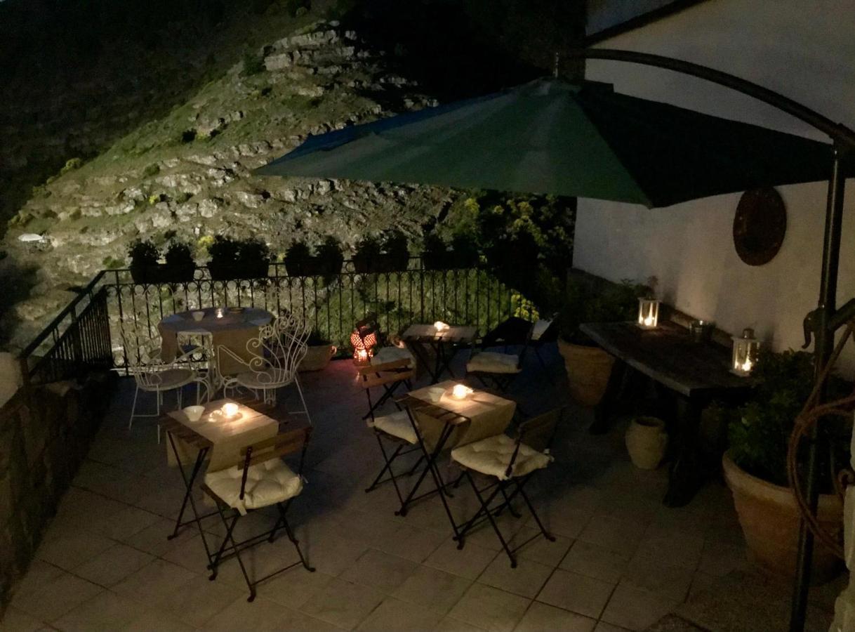 Borgo Manca Suite Sasso di Castalda Eksteriør billede