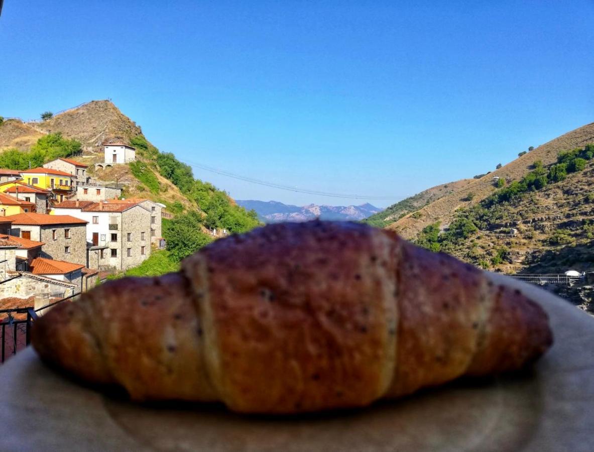 Borgo Manca Suite Sasso di Castalda Eksteriør billede