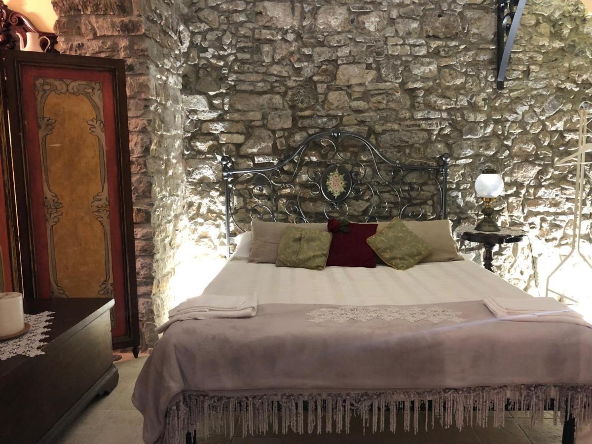 Borgo Manca Suite Sasso di Castalda Eksteriør billede